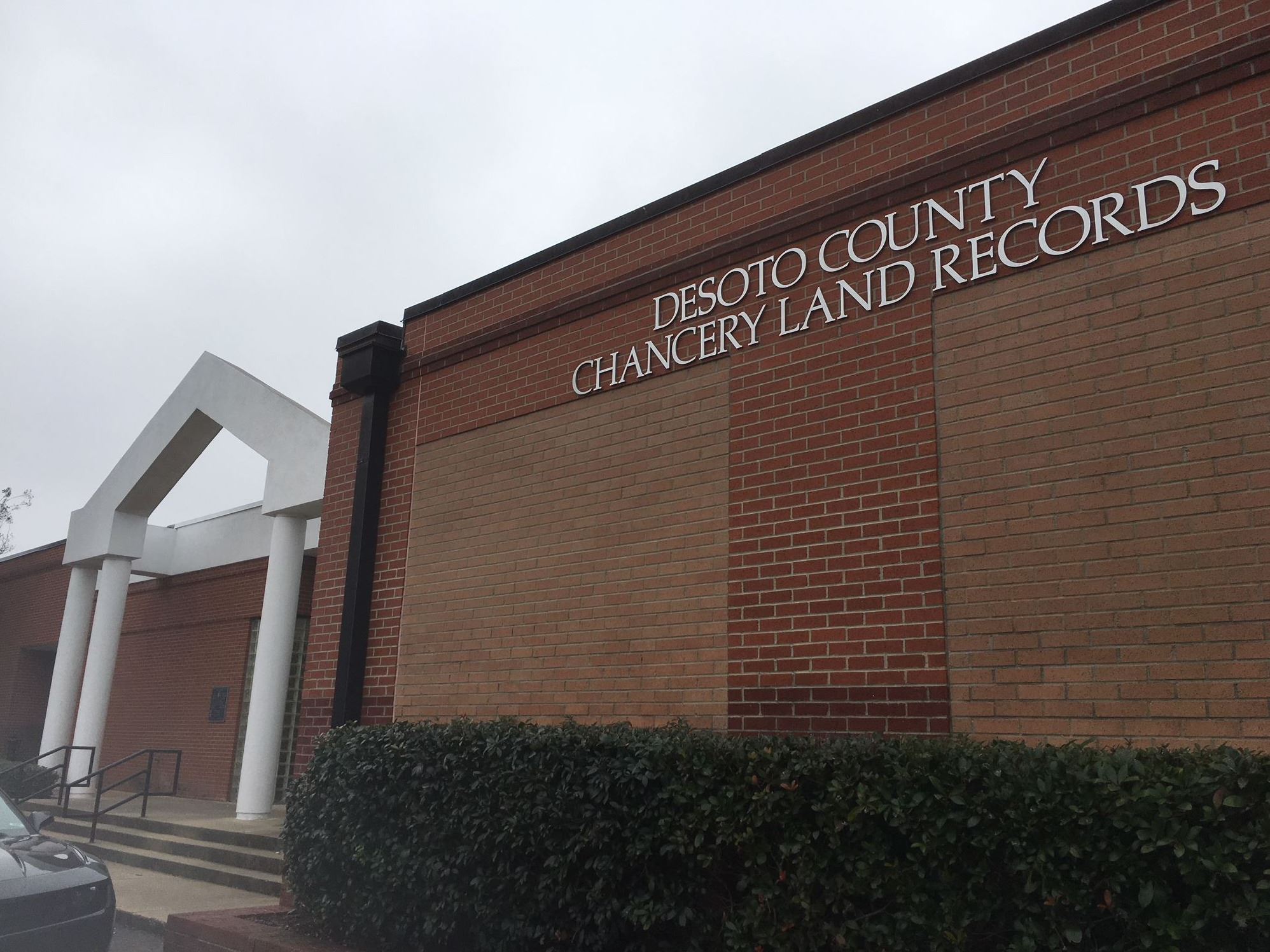 DeSoto County Chancery Land Records Office Building Exterior